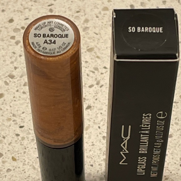 MAC Cosmetics - Picture 3 of 3